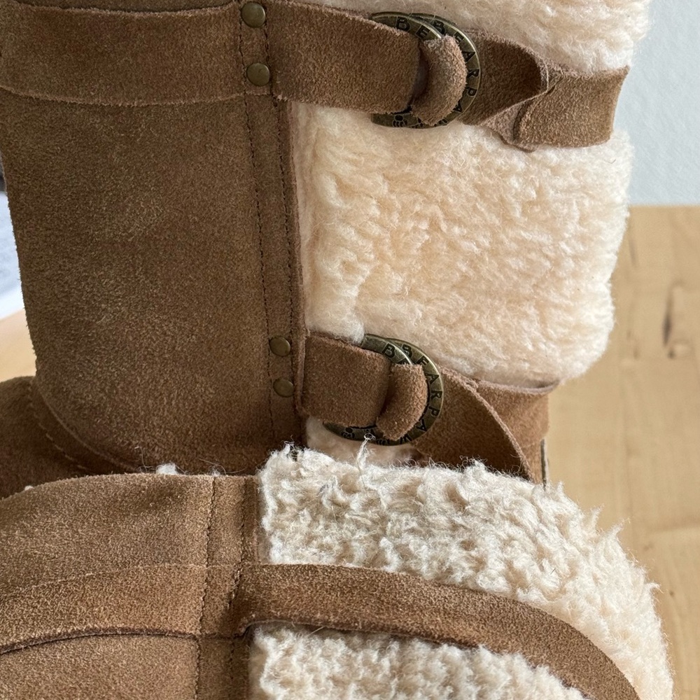 Used - Picture 2 of 3